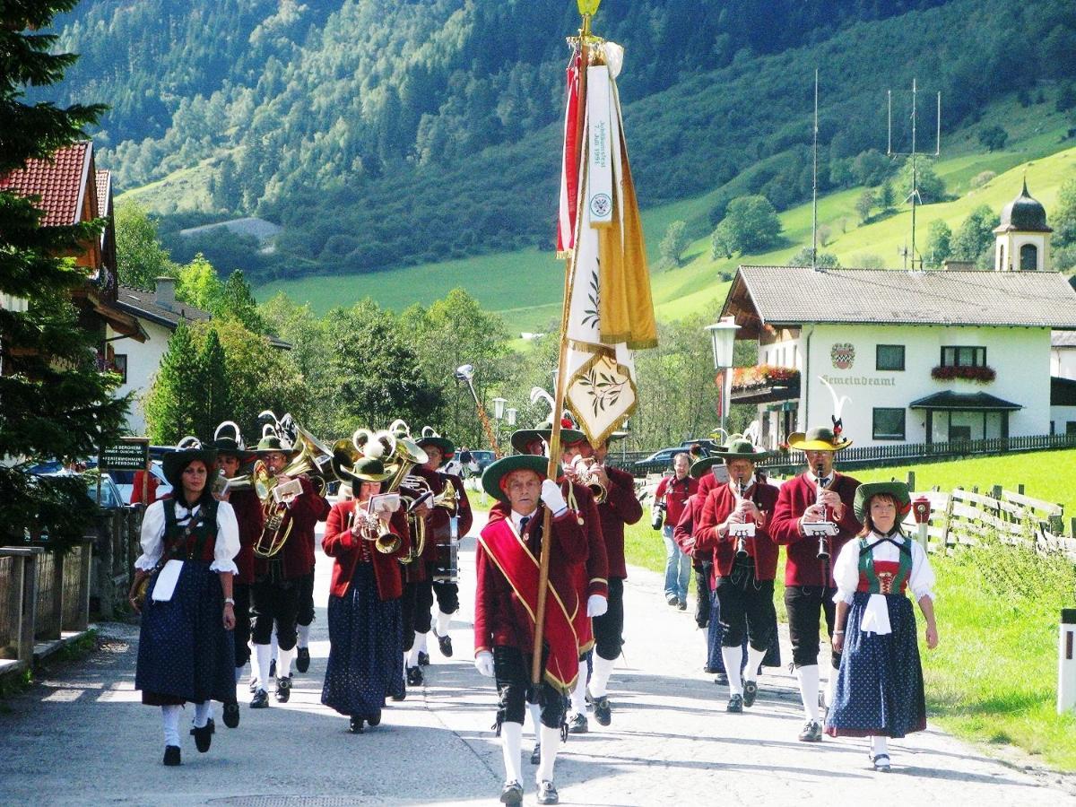 Hotel Alfaierhof-Bergheimat Gschnitz Esterno foto